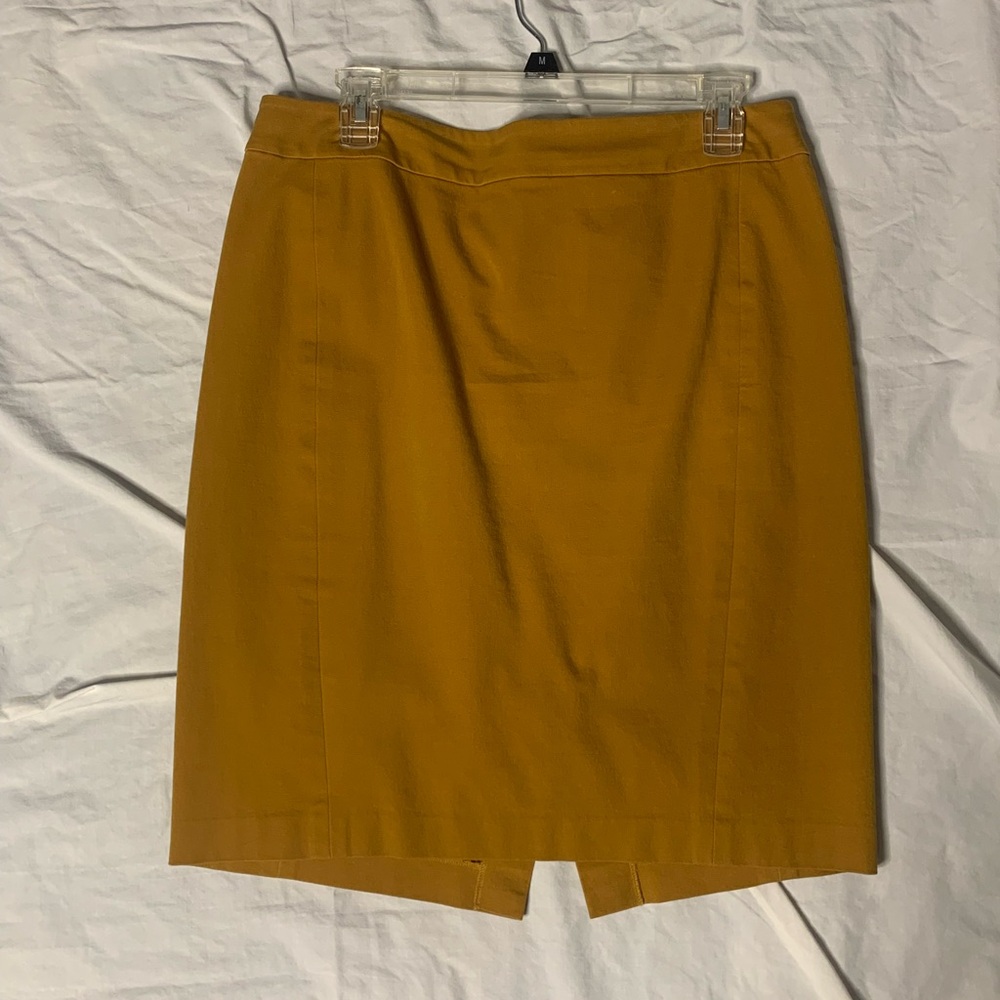 Yellow loft skirt